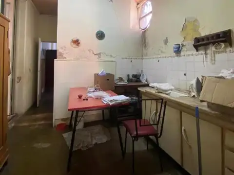 Casa 5 ambientes con 1 baño