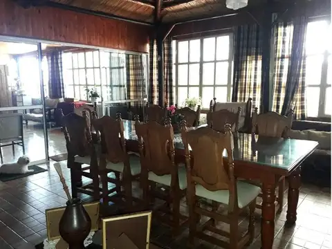 Casa 5 ambientes con 3 baños