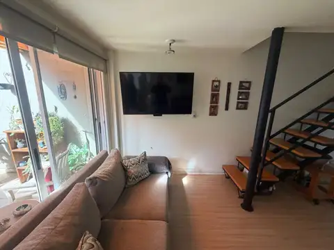Depto Tipo Casa en Venta 6 años