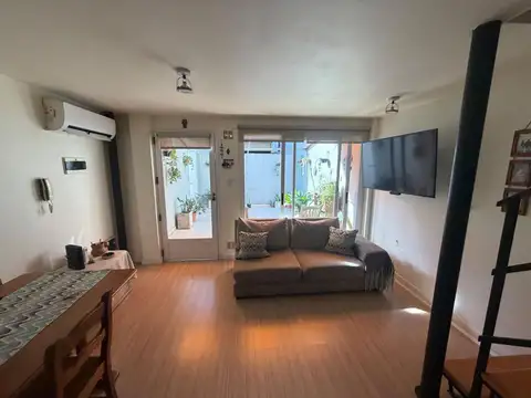 Depto Tipo Casa 2 ambientes con 1 baño