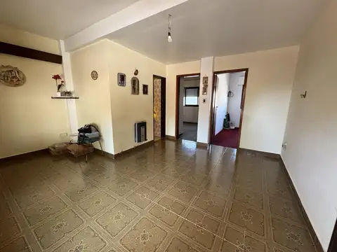 Depto Tipo Casa en Venta 40 años