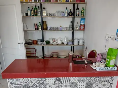 Tres Salones con Departamento en Bellavista Sur