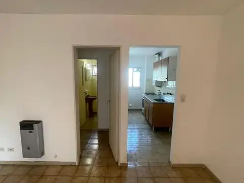 Departamento en Alquiler en Barrio España y Hospitales, $ 300.000
