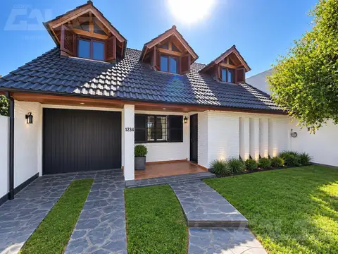 Oportunidad en Castelar Sur: casa 200m² a RECICLAR sobre gran lote, FINANCIA el 50%