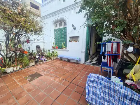 Depto Tipo Casa en Venta en Villa del Parque, USD 185.000