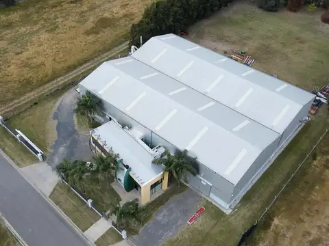 Planta industrial lista para que una empresa concentre su producción, administración y logística