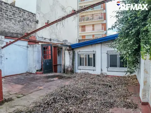 VENTA CASA LOTE PROPIO LOCAL + GARAGE BALVANERA