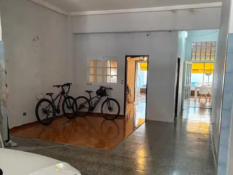Casa en Venta en Liniers, USD 330.000