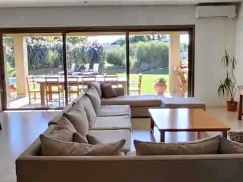 Casa en Venta en Ayres De Pilar, USD 750.000