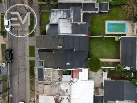 Casa 5 ambientes con 3 baños