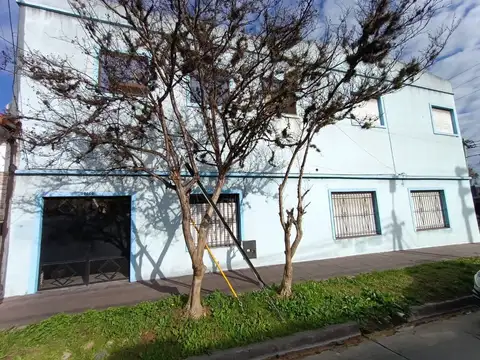 CASA 6 AMBIENTES EN VENTA LLAVALLOL