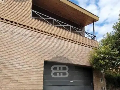Aristóbulo Del Valle  6900