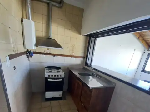 PH de 2 ambientes, en planta alta con patio propio