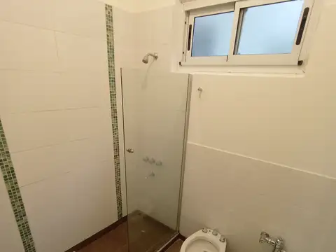 Sarmiento 1800, Piso 2