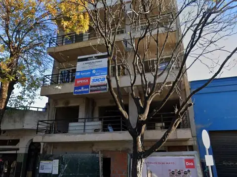 Av. Larrazabal 1700. Entre Av. directorio y Chascomús