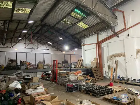 Galpon en Venta 45  mts Fondo