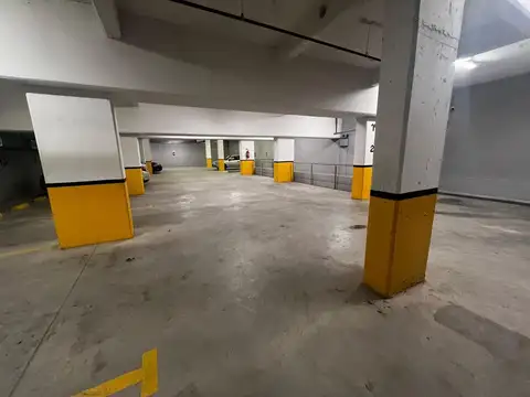 Venta cochera Lomitas.