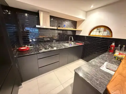 Venta Chalet Pileta Lomas De Zamora Apto Credito Permuta