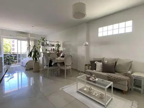 Departamento monoambiente con cochera en Olivos