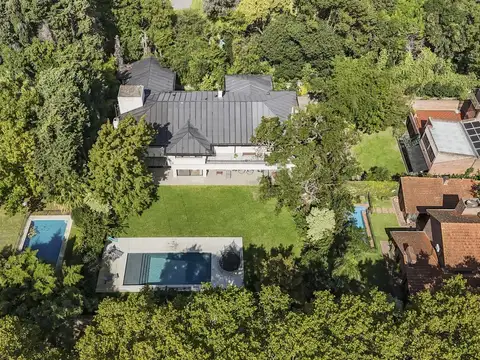 Casa en venta sobre Av Libertador  al 17000 - Béccar