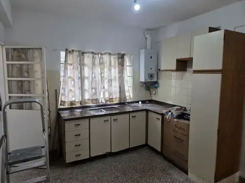 Depto Tipo Casa en Alquiler en Republica De La Sexta, $ 650.000