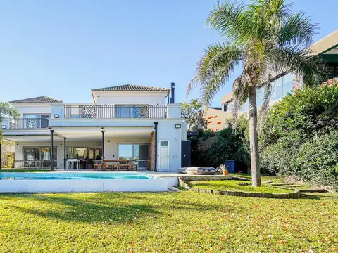 Casa en Venta al Este