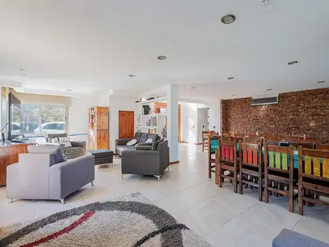 Casa en Venta al Este