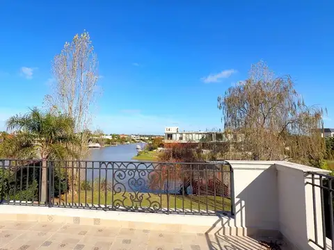 VENTA CASA 5 AMBIENTES EN SAN BENITO VILLANUEVA CON SALIDA AL RIO