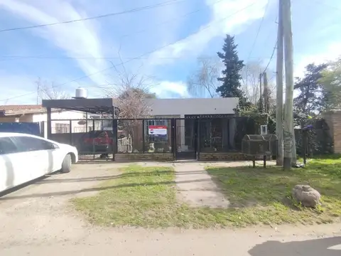 Venta casa 3 ambientes y galpón sobre asfalto