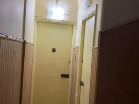 DEPARTAMENTO EN AVELLANEDA CENTRO. SEMI PISO. APTO CREDITO