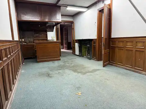 Casa 8 ambientes con 3 baños