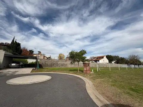 Terreno en Venta en La Horqueta, USD 417.000