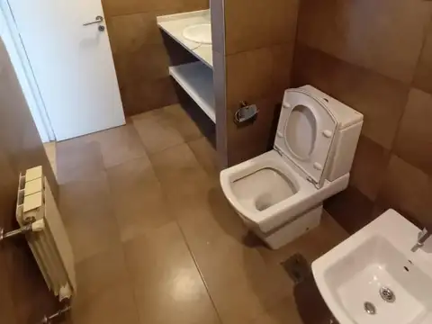 Departamento en Alquiler con 1 cocheras