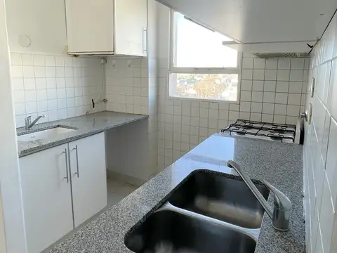 Cavassa 2700, Piso 6