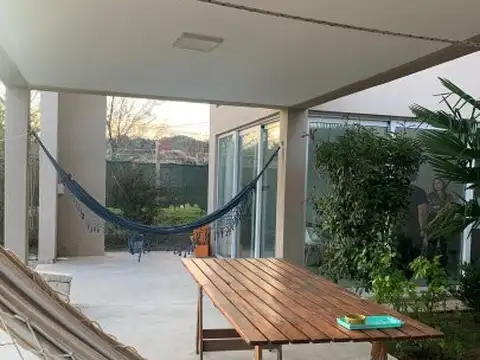 Casa 3 dormitorios categoría Juana KOSLAY
