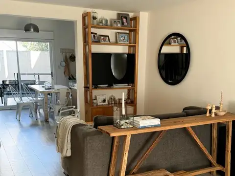 Depto Tipo Casa en Venta de 5 ambientes