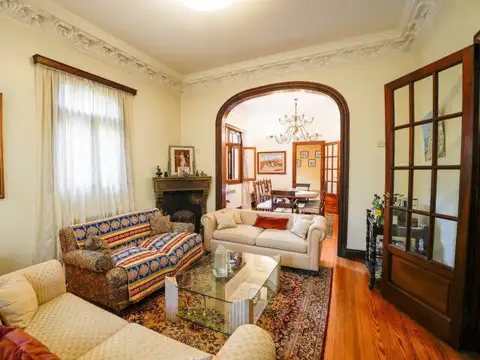 Casa tipo Inglesa 5 amb. Vte. Lopez