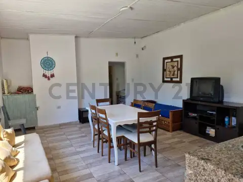 Casa 3 ambientes con 2 baños