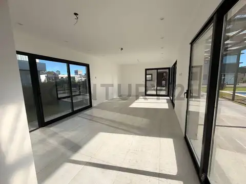 Casa en Venta en Rumenco, USD 330.000
