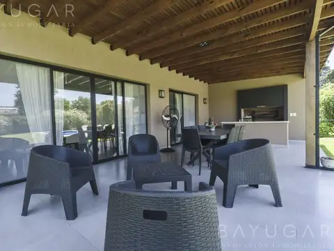 Casa en Venta en Sausalito, USD 290.000
