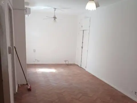 1 ambiente y medio. Divis. frente vista baño comp y cocina