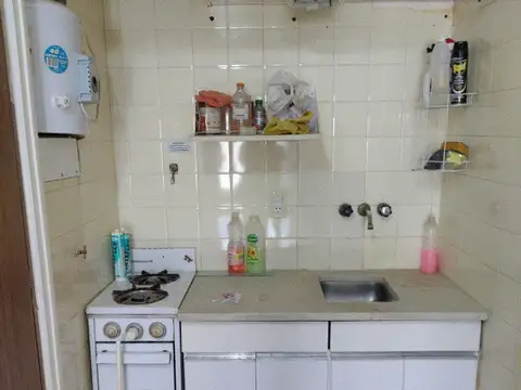 MONOAMBIENTE DIVISIBLE C/PLAC EN UBICAC EXCEL CFTE M/LUMINOSO BAÑO COMPLETO KITCHINRTTE