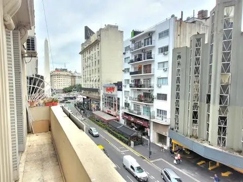 EXCELENTE UBICACIÓN "Av. Corrientes 932" 2 AMBIENTES AL FRENTE CON BALCÓN