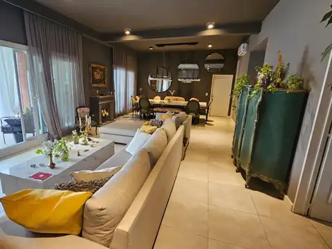 Departamento en Venta de 4 dormitorios