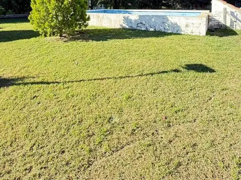 Casa 7 ambientes con 2 baños