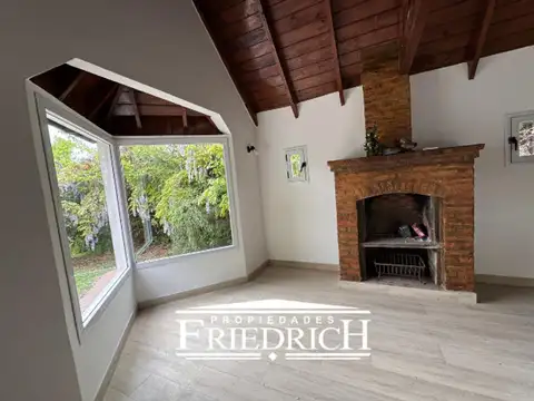 Casa 3 ambientes con 2 baños
