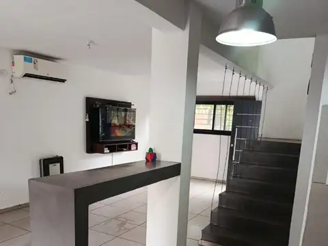 Casa 3 ambientes con 2 baños