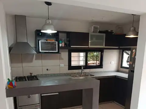 Duplex apto credito 2 dorm patio Barrio Teodoro Fels