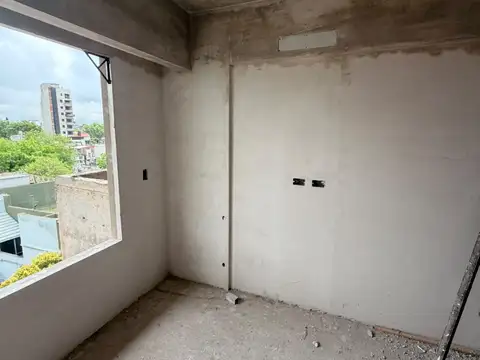 Excelente Piso a Estrenar de 3 ambientes con 2 baños y  balcon - Entrega 6 meses