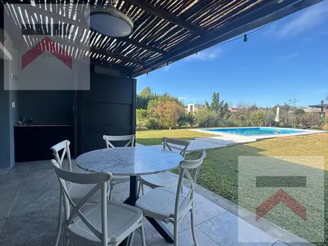Casa en una planta 3 dorm piscina hermosas vistas en Chacras de la Reserva Cardales